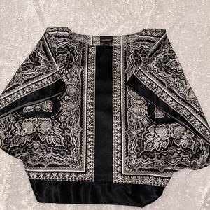 ♥️Lane Bryant black white butterfly sleeve blouse